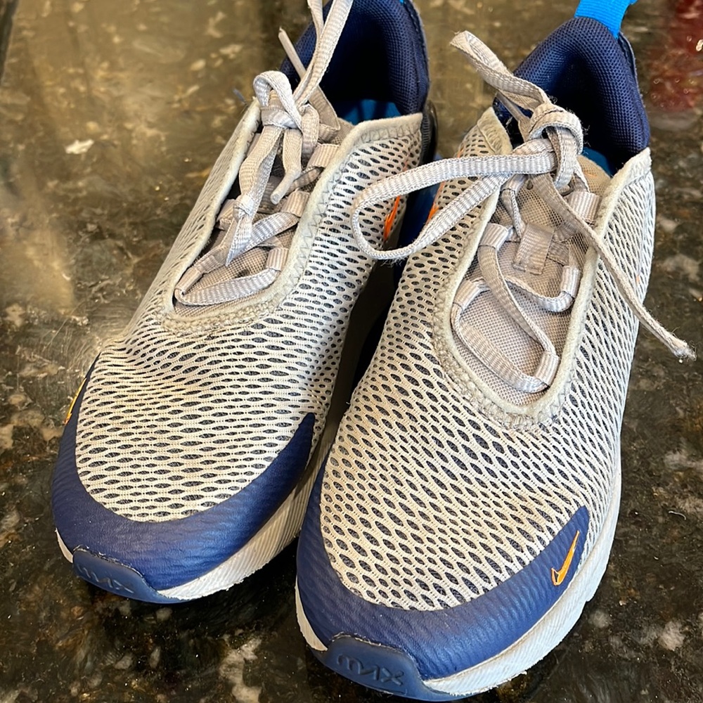 Like New boys Nikes